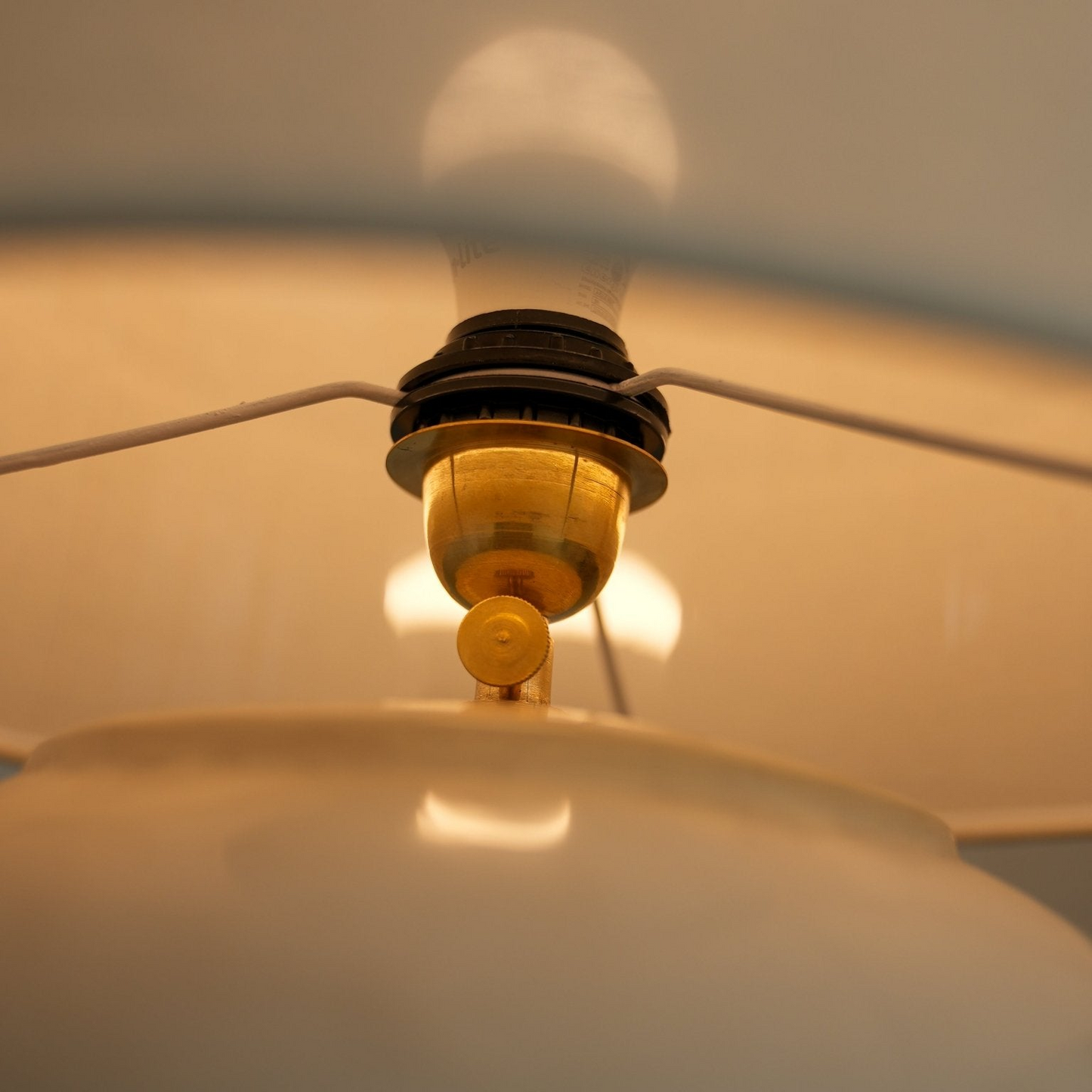 Senja Ceramic Table Lamp- Terracotta Base