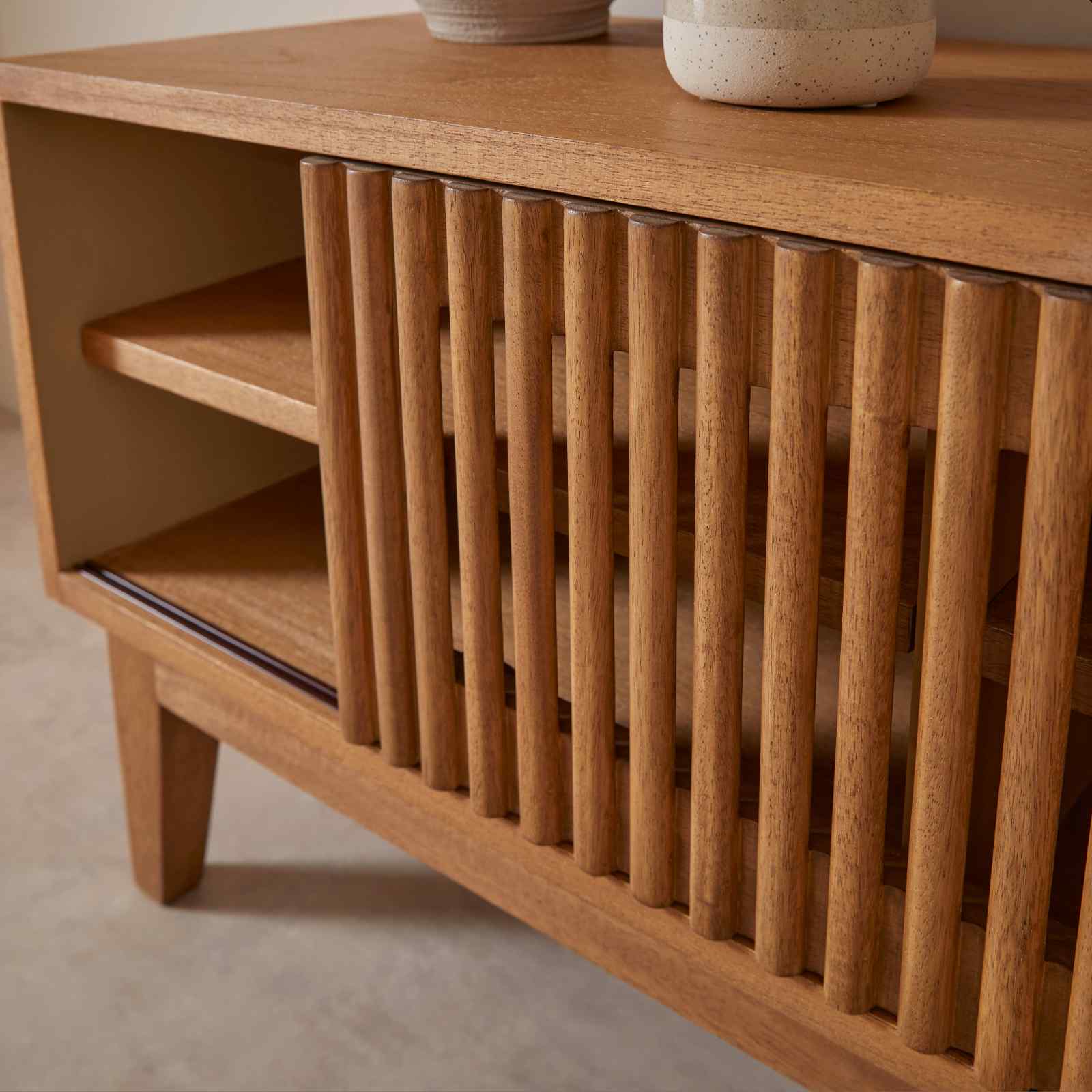 Melia Media Unit with Sliding Doors  