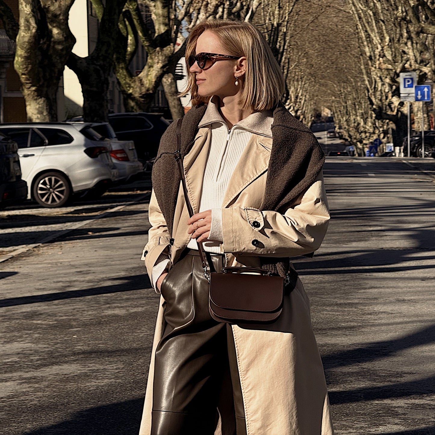 Aura Handmade Leather Bag - Dark Brown