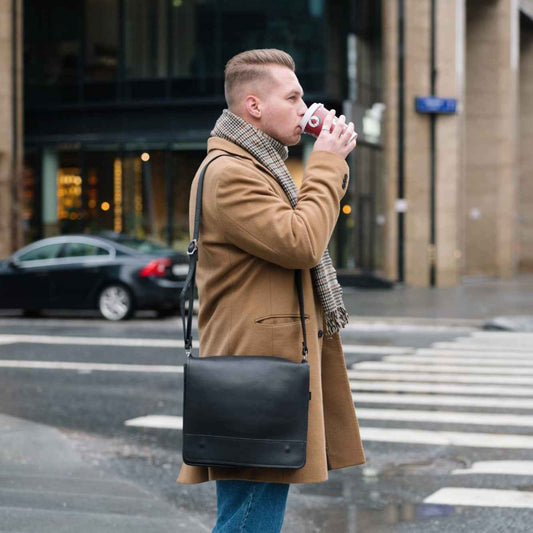 Men's Handmade Leather Tannery Messenger Bag - Black