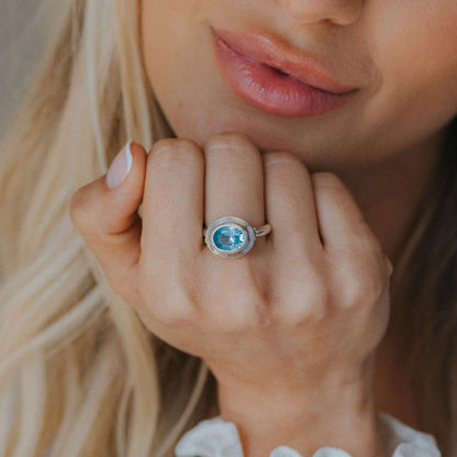 Sky Blue Topaz Gemstone Ring - Avery(Oval-Cut)